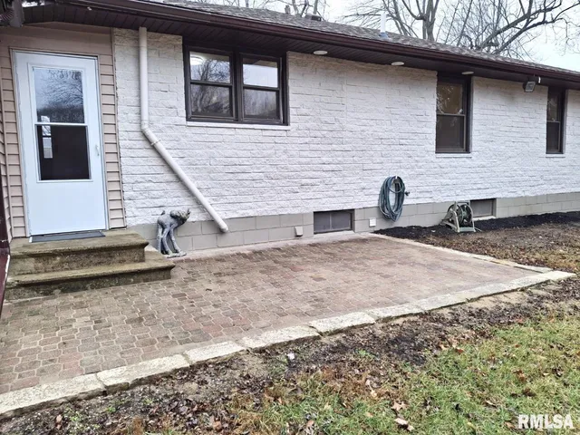 $130,000 | 300 4th Street, St. David, IL 61563
