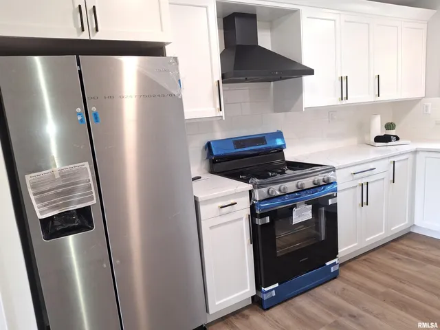 $130,000 | 300 4th Street, St. David, IL 61563