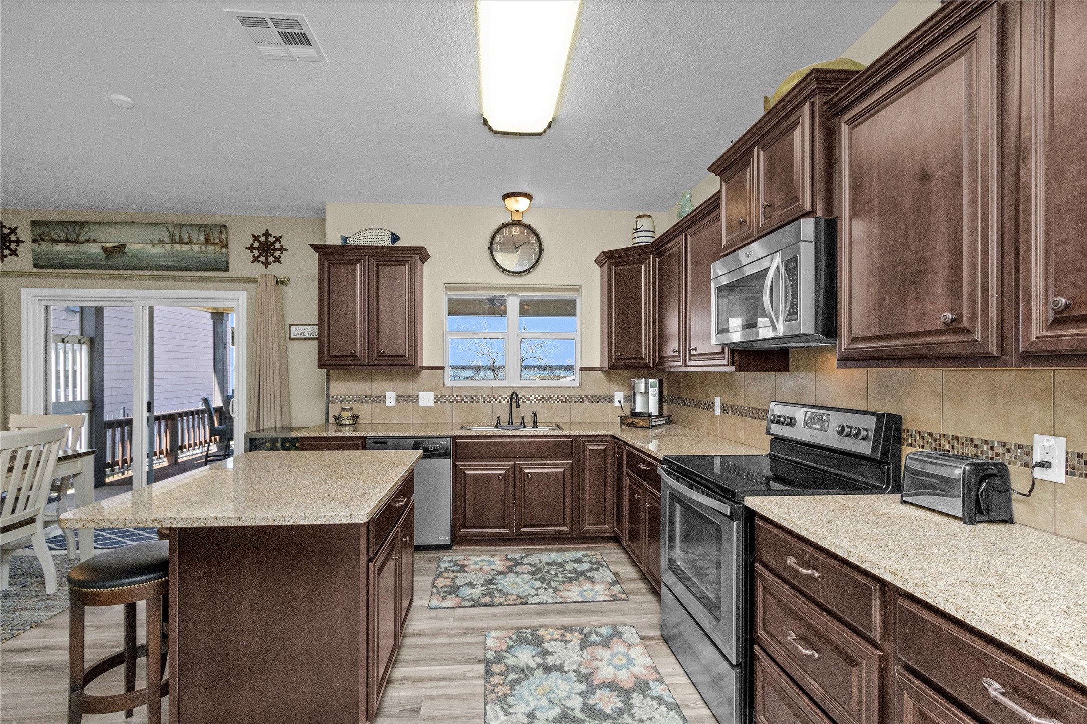 300 Weavers Cove Road Livingston, TX 77351 - Photo 7 of 35