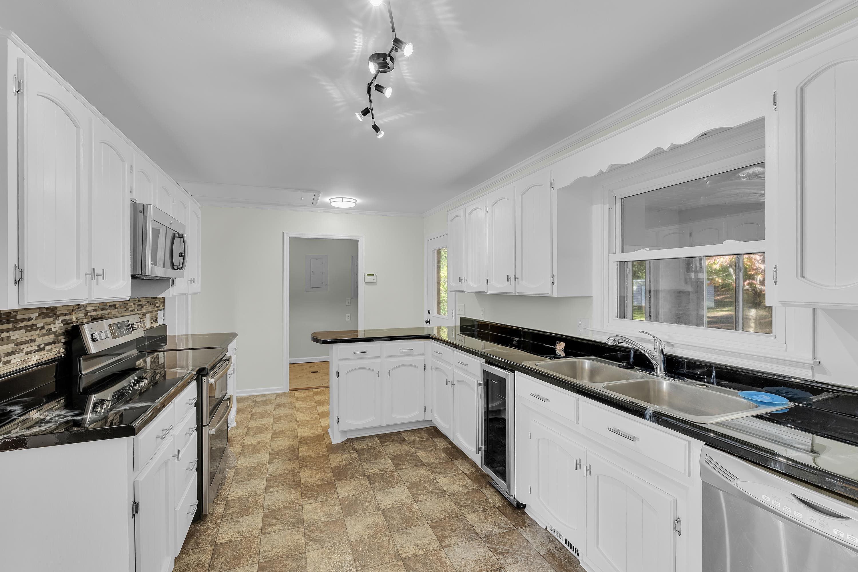 145 Rogers Farm Road Woodruff, SC 29388 - Photo 3 of 44 Gallery Image 3