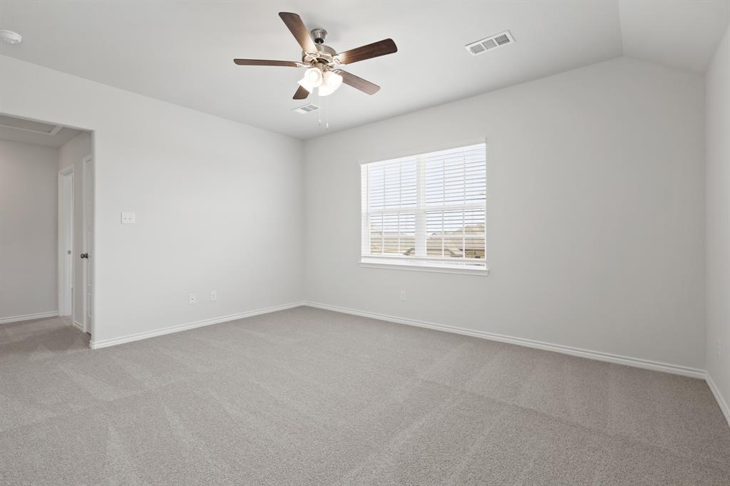 10021 Freighter Trail Fort Worth, TX 76131 - Photo 11 of 23