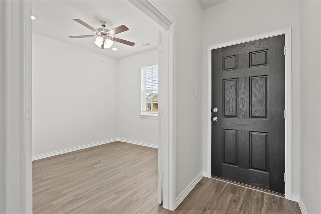 10021 Freighter Trail Fort Worth, TX 76131 - Photo 3 of 23