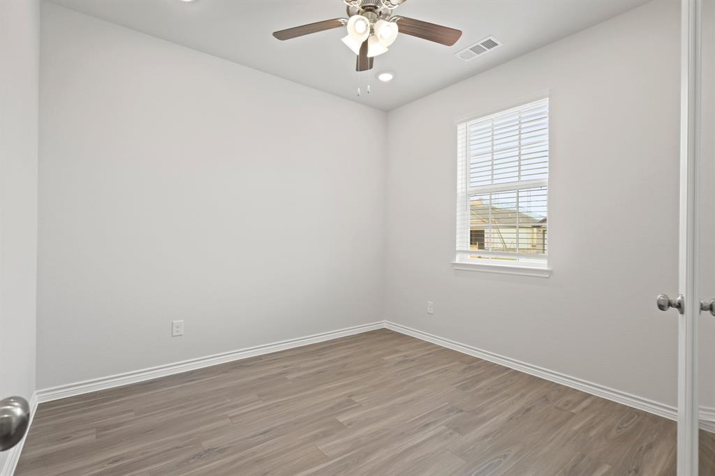 10021 Freighter Trail Fort Worth, TX 76131 - Photo 4 of 23