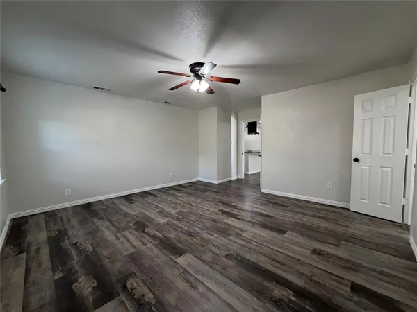 $2,095 | 420 Opal Street, Saginaw, TX 76179