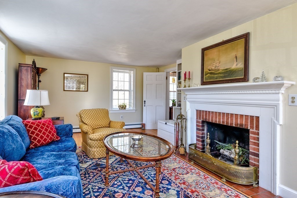 1176 Edgell Road Framingham, MA 01701 - Photo 5 of 27 Gallery Image 5