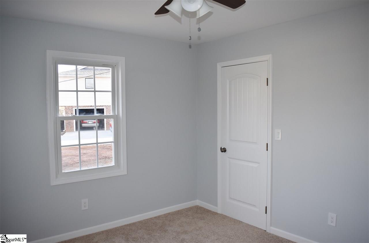 213 Nottingham Way Easley, SC 29640 - Photo 21 of 36