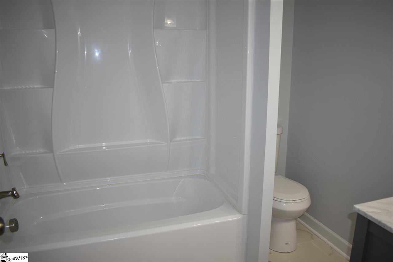 213 Nottingham Way Easley, SC 29640 - Photo 24 of 36