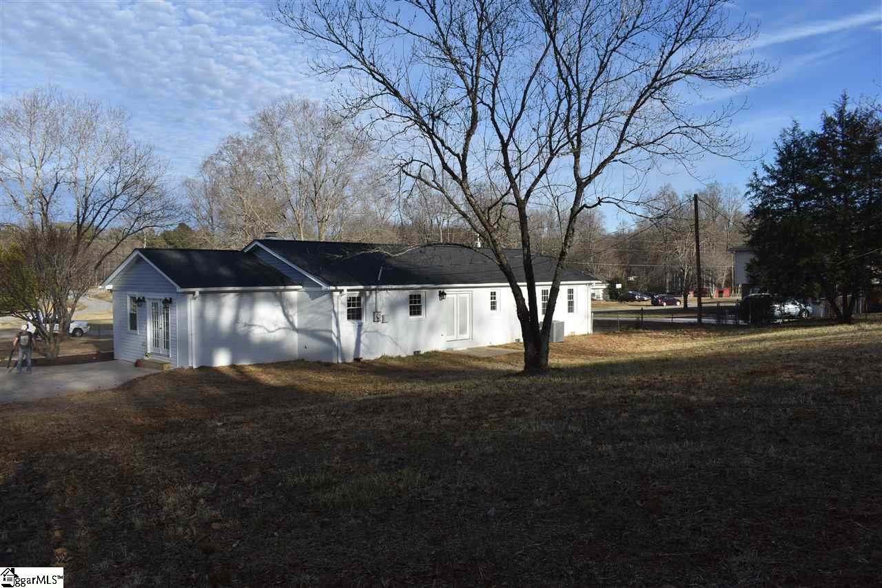 213 Nottingham Way Easley, SC 29640 - Photo 33 of 36