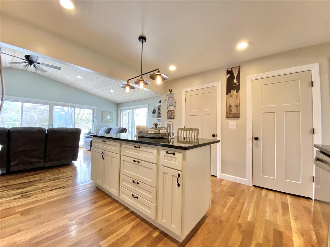 633 Richardson Road Owosso, MI 48867 - Photo 10 of 64 50070798-9.JPG