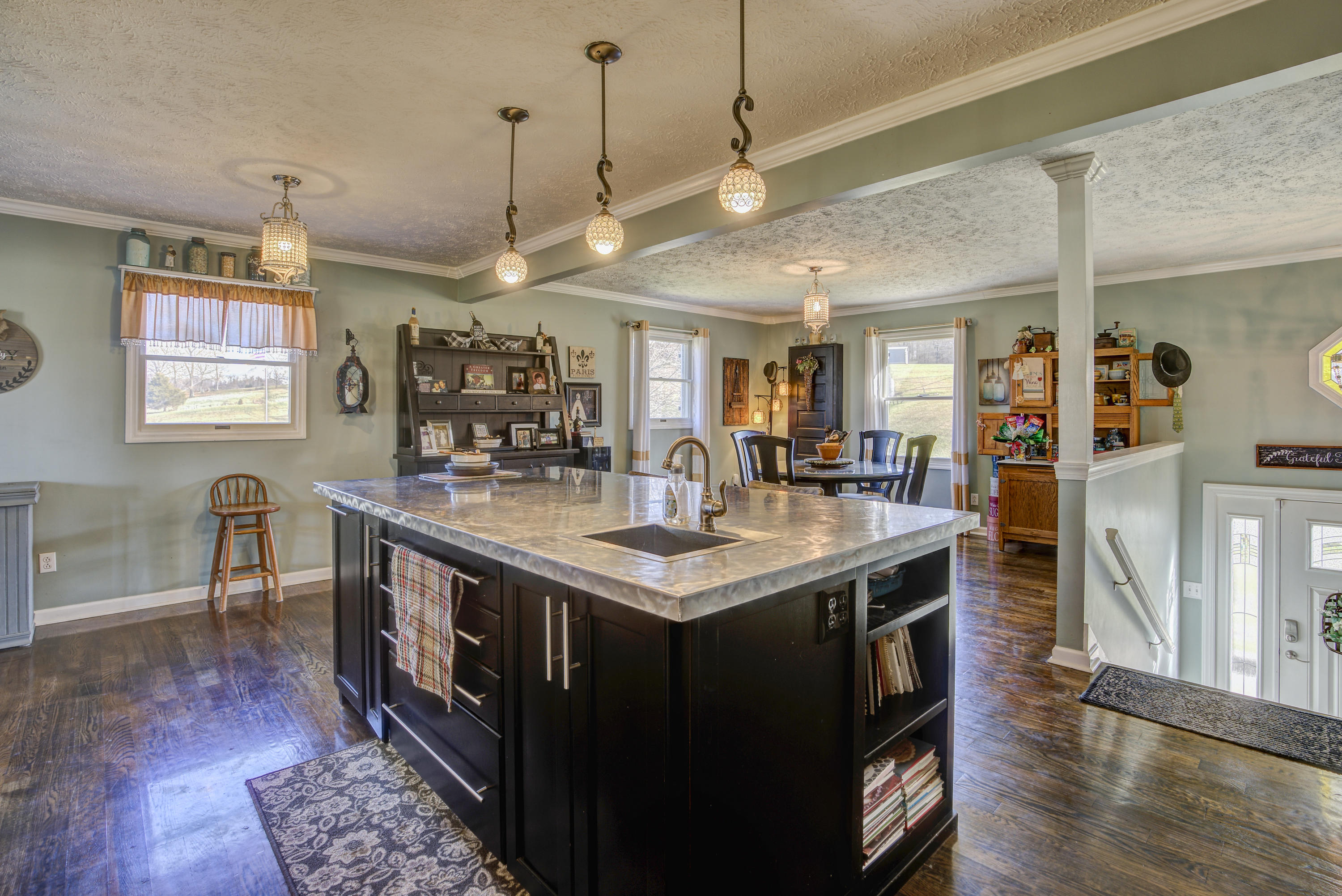 3220 Knob Creek Road Gray, TN 37615 - Photo 16 of 64 Huge island