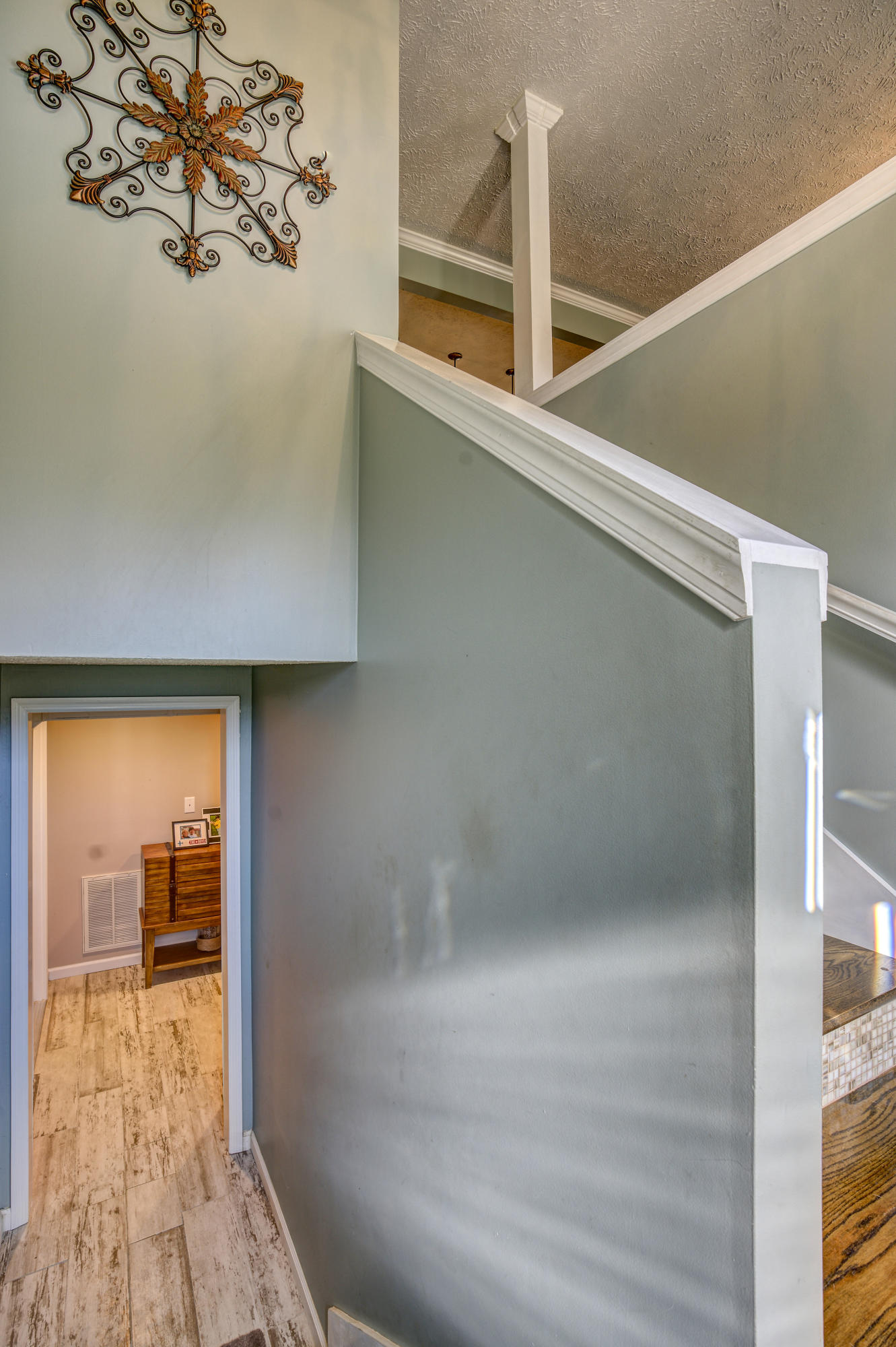 3220 Knob Creek Road Gray, TN 37615 - Photo 36 of 64 Foyer