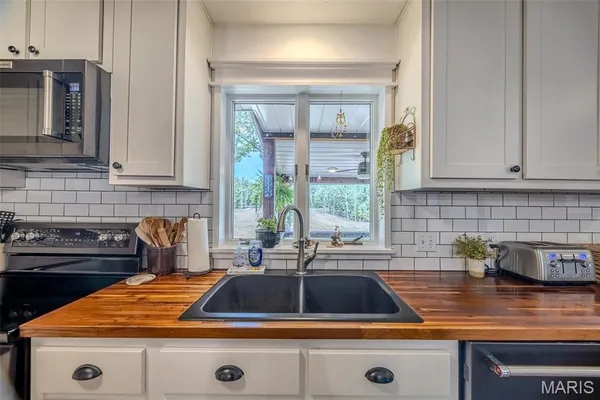 $650,000 | 14675 Edison Road, Lebanon, MO 65536