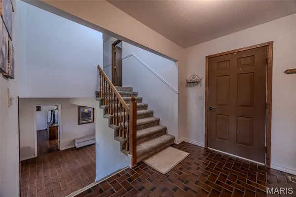 $650,000 | 14675 Edison Road, Lebanon, MO 65536