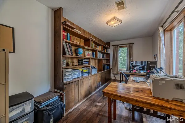 $650,000 | 14675 Edison Road, Lebanon, MO 65536