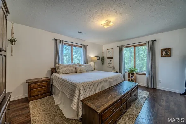 $650,000 | 14675 Edison Road, Lebanon, MO 65536