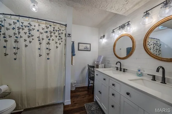$650,000 | 14675 Edison Road, Lebanon, MO 65536