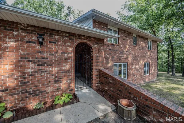 $650,000 | 14675 Edison Road, Lebanon, MO 65536