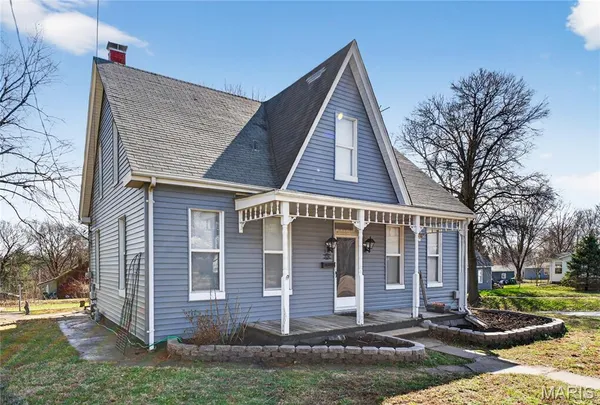 $205,000 | 124 South Herman Street, Lebanon, IL 62254