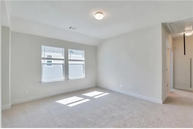 a view of empty room with window