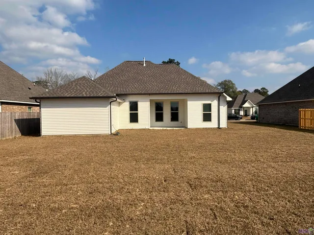 $2,100 | 23209 Kudu Trl Drive, Denham Springs, LA 70726