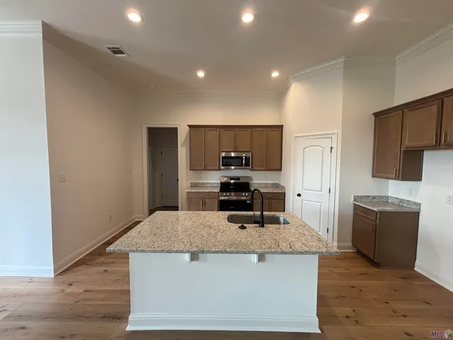 $2,100 | 23209 Kudu Trl Drive, Denham Springs, LA 70726