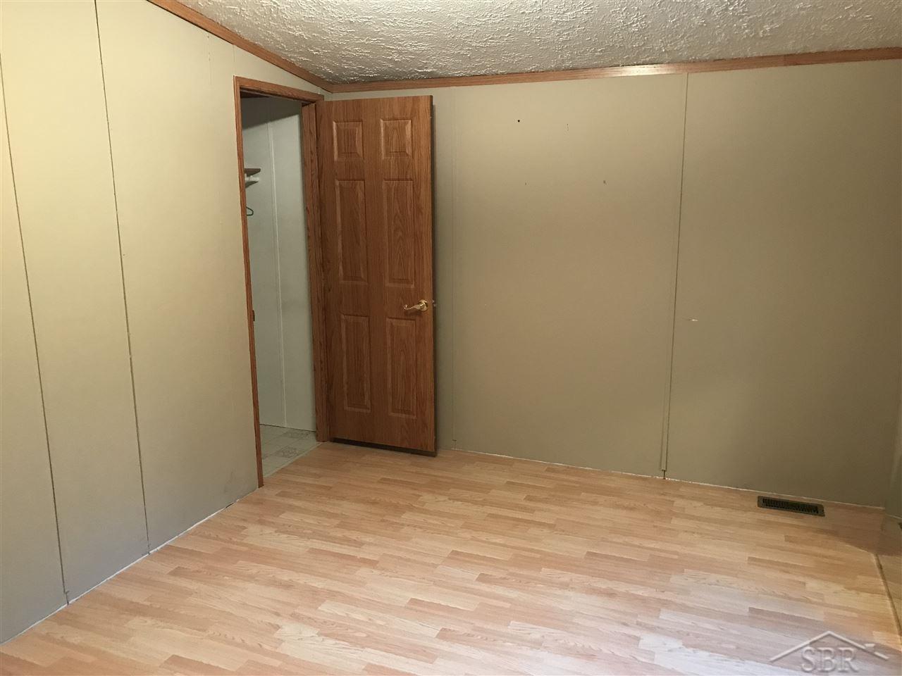 441 North 9 Mile Road Midland, MI 48640 - Photo 6 of 20 31358927-5.JPG