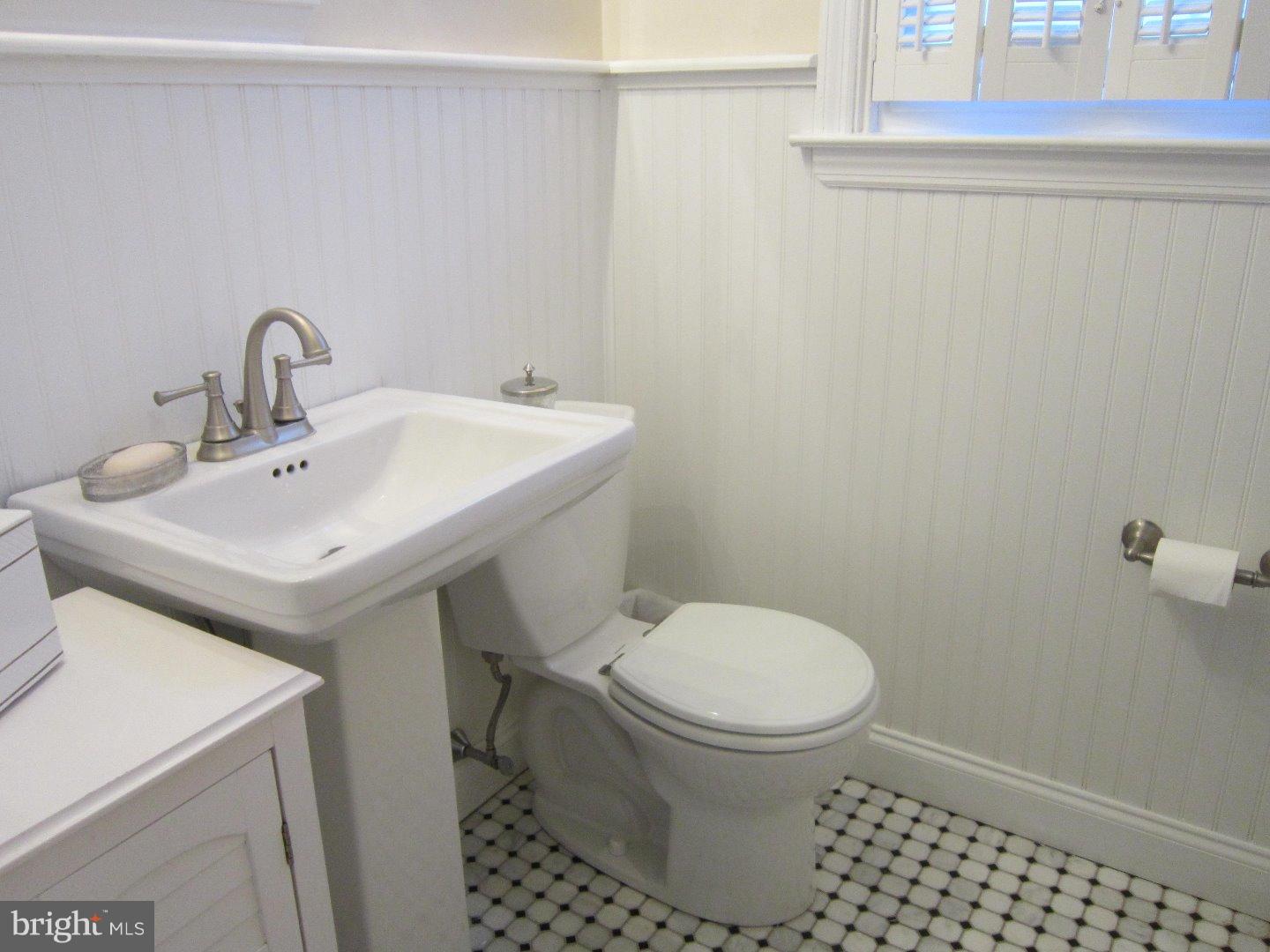 360 Valley View Road Springfield, PA 19064 - Photo 15 of 20 Bathroom