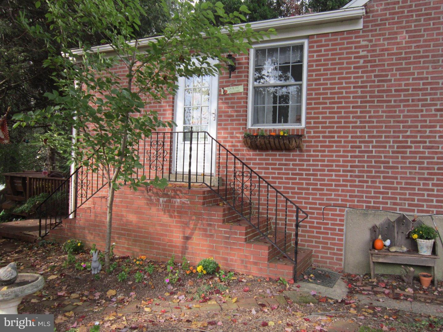 360 Valley View Road Springfield, PA 19064 - Photo 20 of 20 Exterior Side