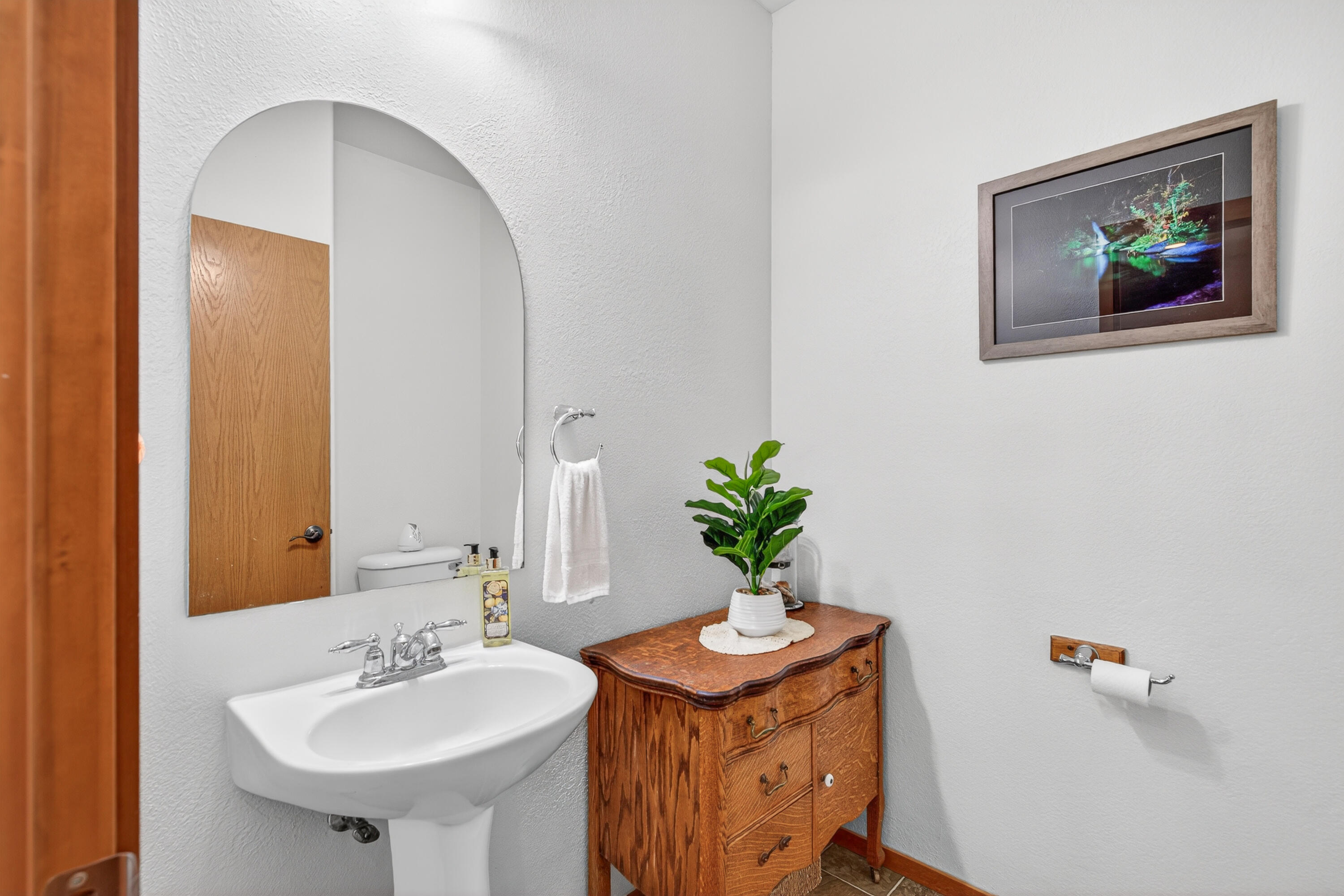 2011 Spruce Way Medford, OR 97501 - Photo 9 of 26 16-16