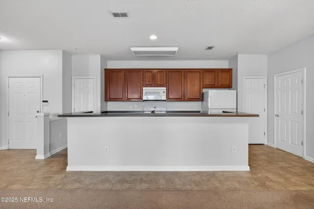 $1,750 | 11251 Campfield Drive, Unit 2305, Jacksonville, FL 32256