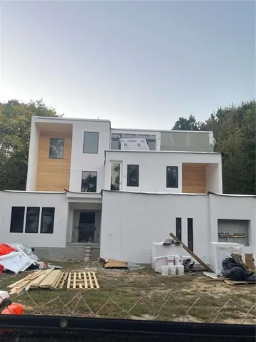 a view of a house with pool
