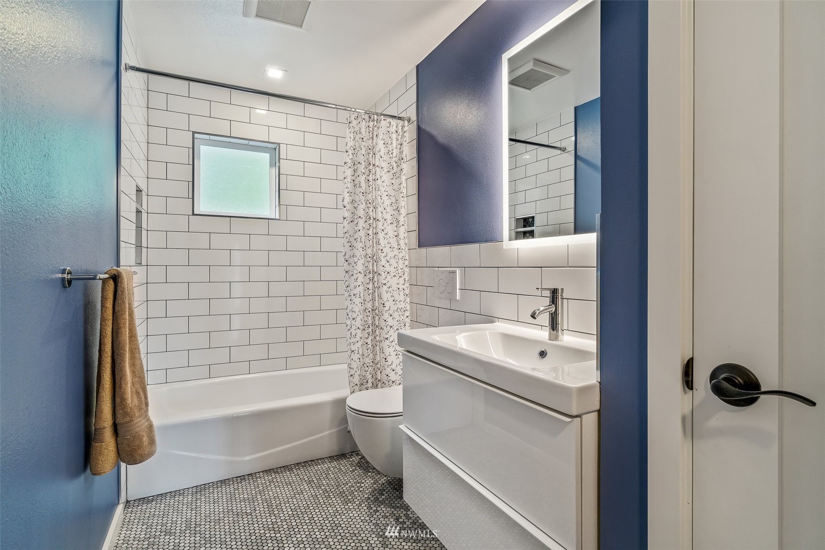 10302 Elliott Road Snohomish, WA 98296 - Photo 12 of 24 a bathroom with a sink a toilet and shower
