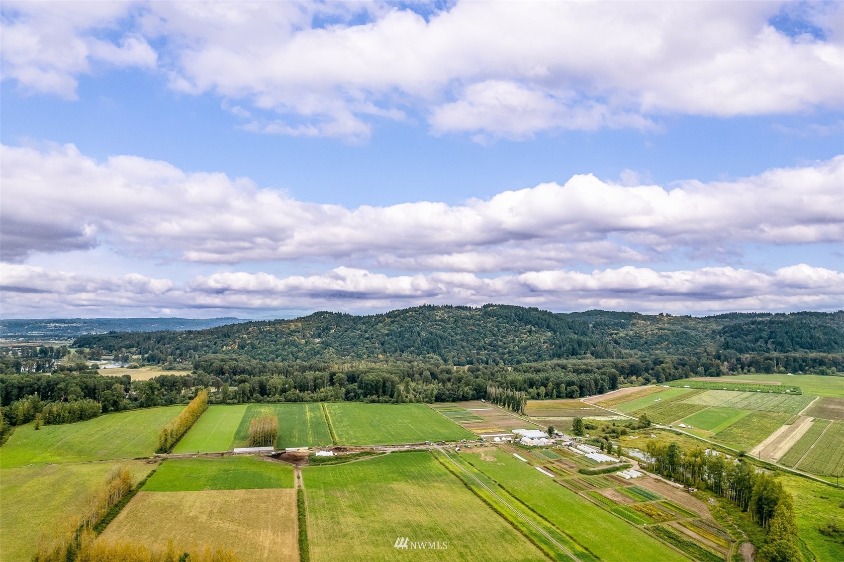 10302 Elliott Road Snohomish, WA 98296 - Photo 22 of 24 a view of a city with an ocean