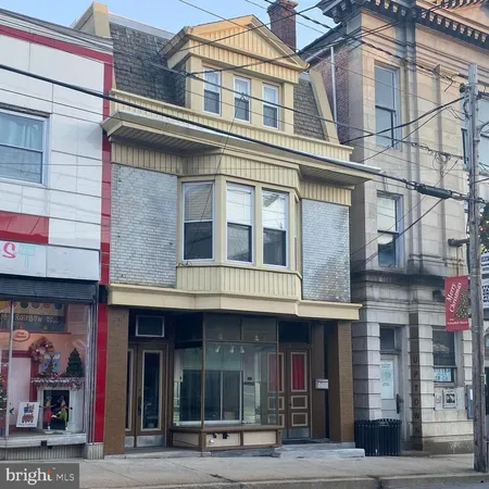 $1,400 | 10 East Main Street, Schuylkill Haven, PA 17972