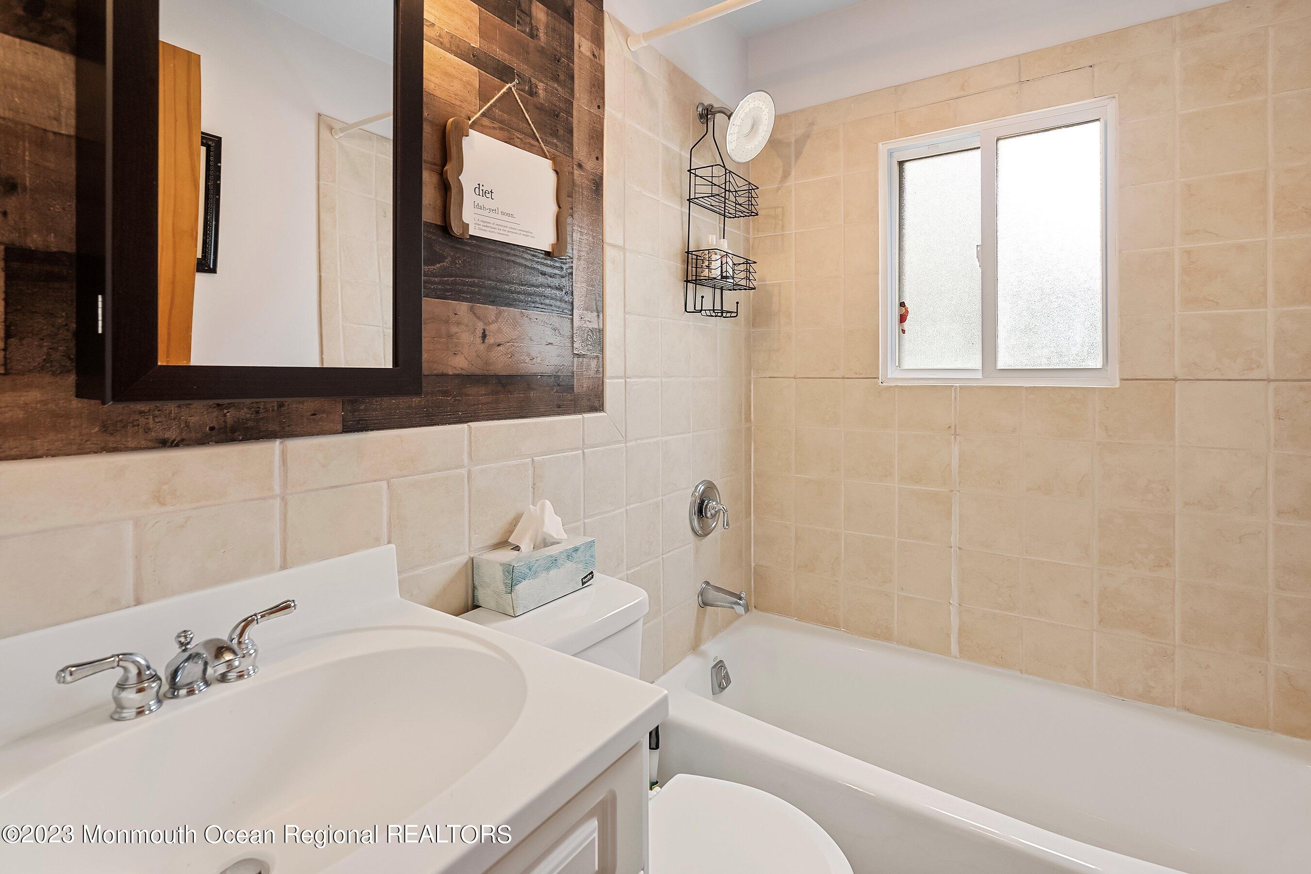 1910 New Bedford Road Wall, NJ 07719 - Photo 16 of 31 Bath 2