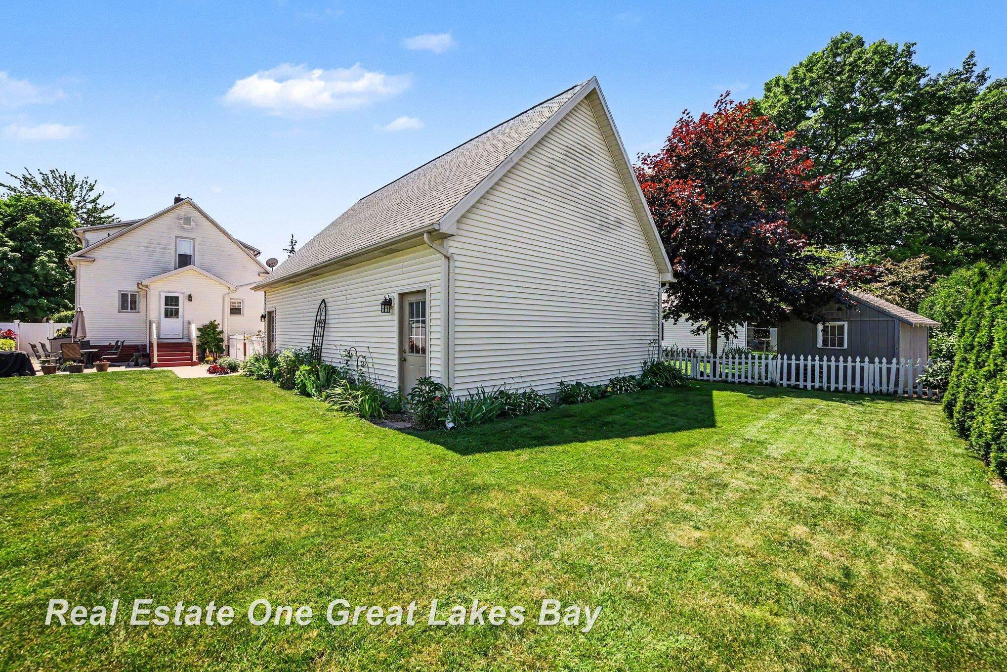 2107 10th Street Bay City, MI 48708 - Photo 25 of 31
