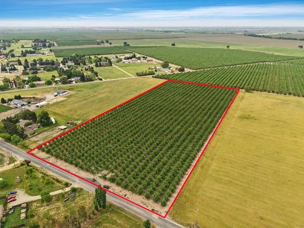 $495,000 | 19753 East Oakwood Road, Stockton, CA 95215