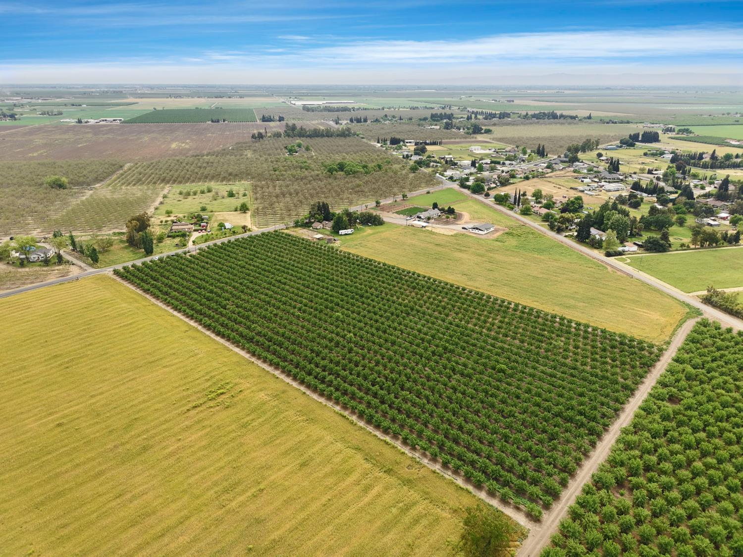 19753 East Oakwood Road Stockton, CA 95215 - Photo 15 of 19 a view of an ocean view and city
