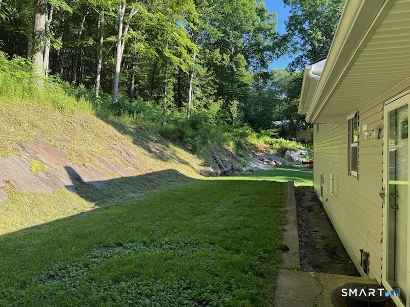 438 Hill Road Thomaston, CT 06787 - Photo 6 of 25