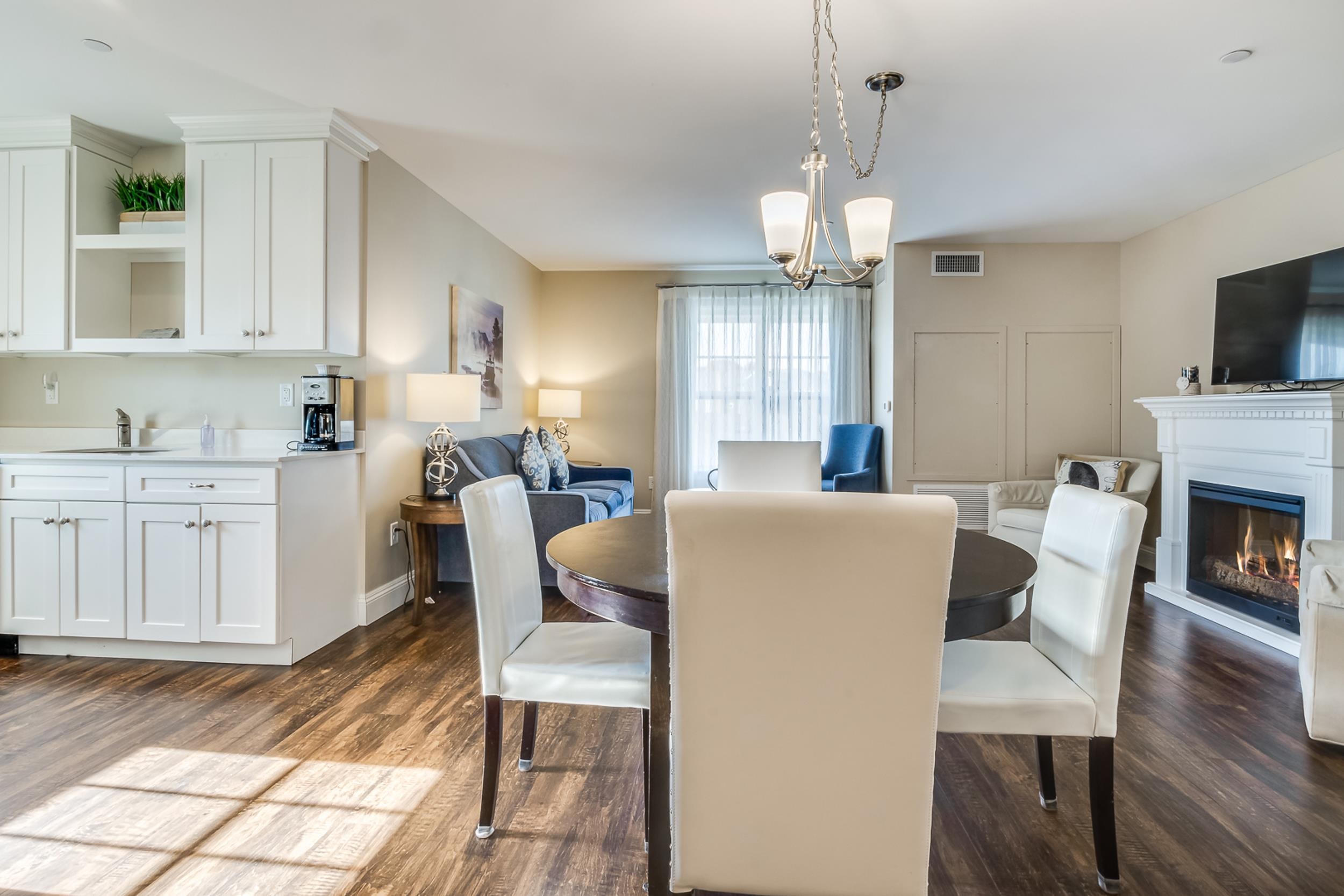 1 Ocean Avenue, Unit 402/404 FRACTION 1 York, ME 03909 - Photo 13 of 51