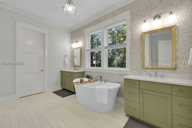 $1,495,000 | 2 Oldfield Village Road, Bluffton, SC 29909