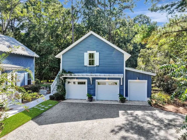 $1,495,000 | 2 Oldfield Village Road, Bluffton, SC 29909