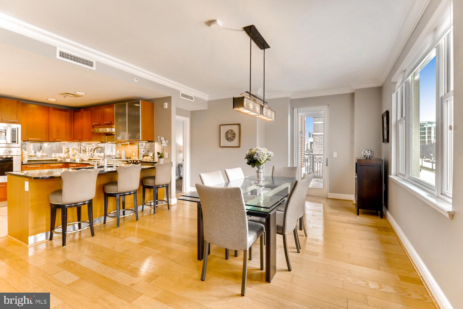 801 Key Highway, Unit 364 Baltimore, MD 21230 - Photo 13 of 51 Dining Room