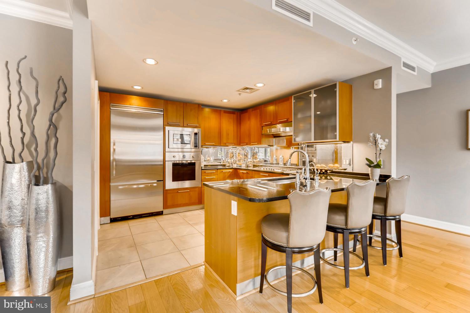 801 Key Highway, Unit 364 Baltimore, MD 21230 - Photo 16 of 51 Kitchen