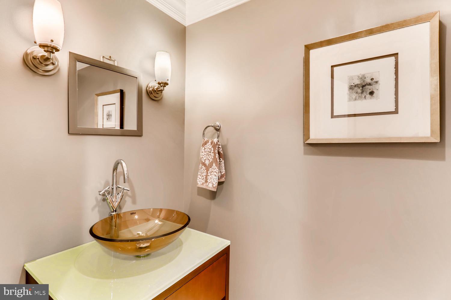 801 Key Highway, Unit 364 Baltimore, MD 21230 - Photo 20 of 51 Powder Room