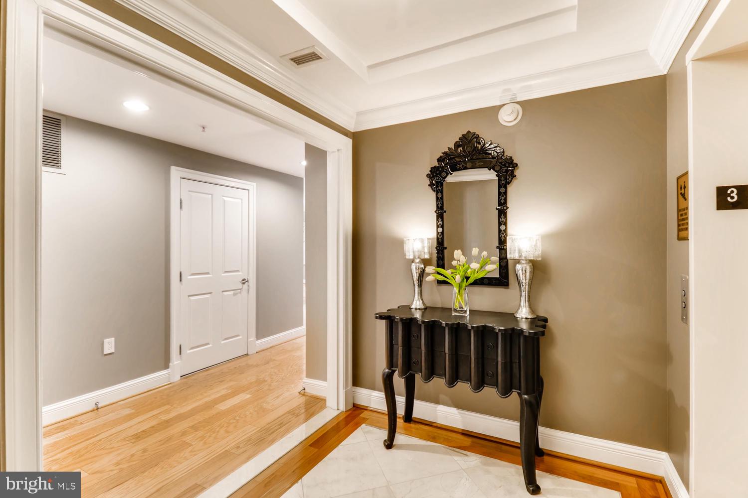 801 Key Highway, Unit 364 Baltimore, MD 21230 - Photo 3 of 51 Foyer