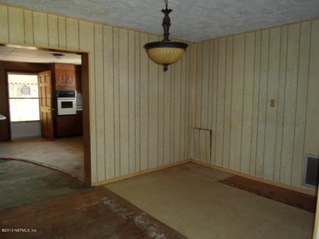 10423 Piedmont Road Jacksonville, FL 32218 - Photo 7 of 31 Dining room