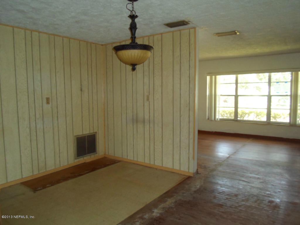 10423 Piedmont Road Jacksonville, FL 32218 - Photo 8 of 31 Dining room 2