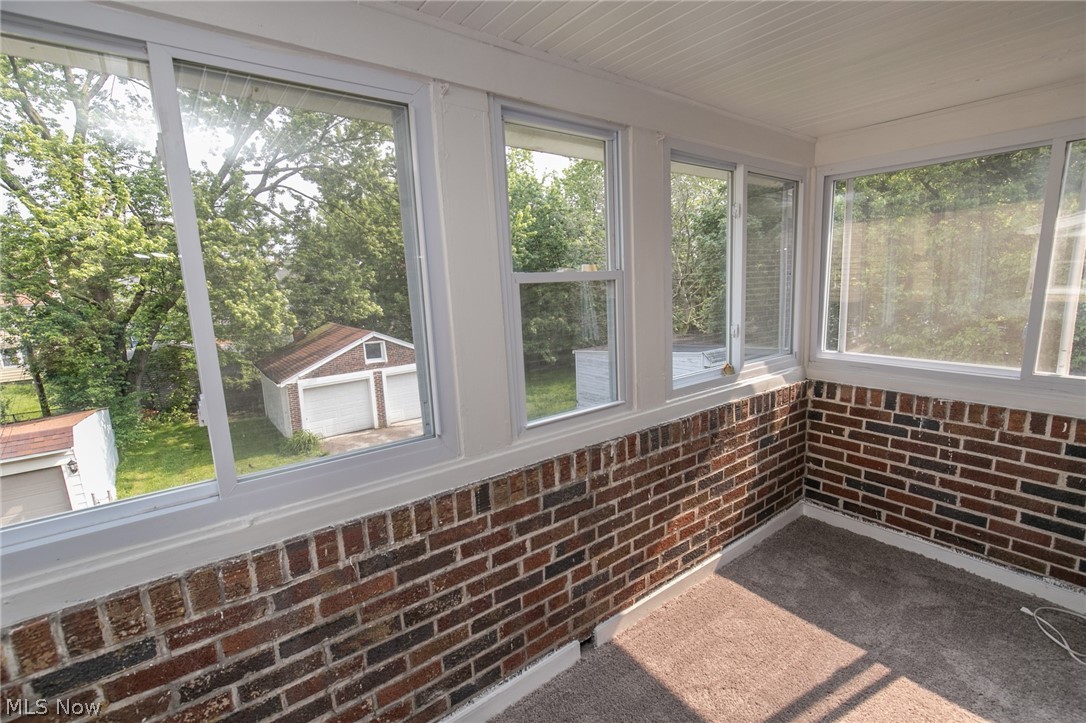 3857 Montevista Road Cleveland, OH 44121 - Photo 19 of 35