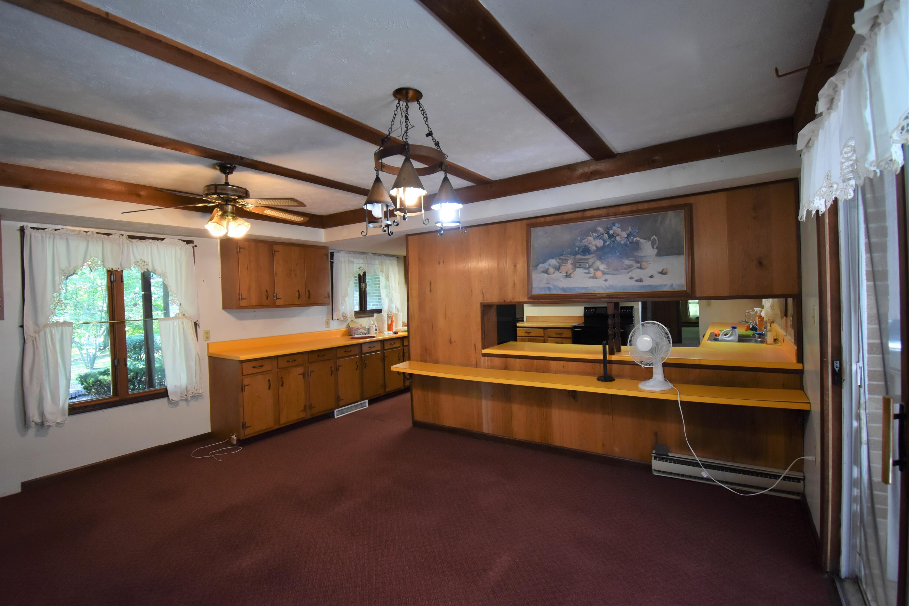428 Coover Road Delaware, OH 43015 - Photo 18 of 41 Prep Kitchen & Island